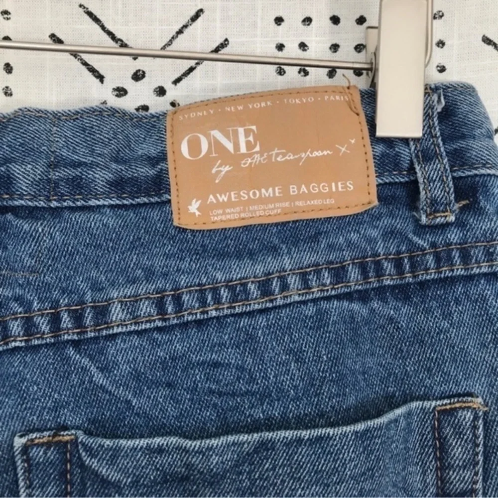 ONE TEASPOON Awesome Baggies Distressed Ripped Tapered Leg Denim Jeans Size 24